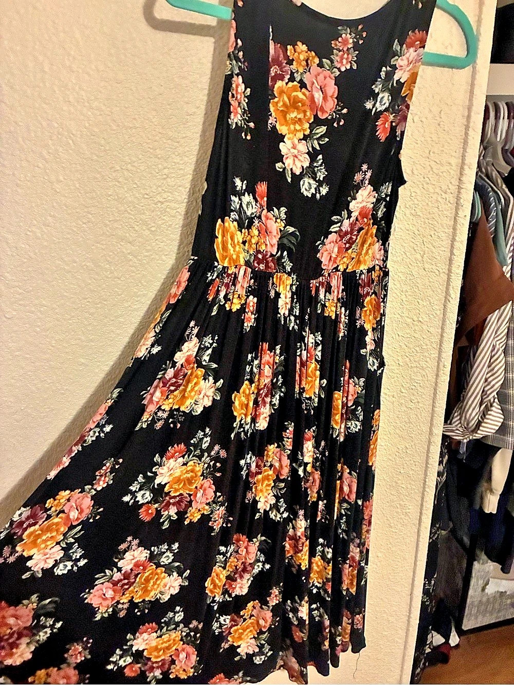 TORRID Super Soft Knits Floral Maxi Dress Black & Pink Size 00